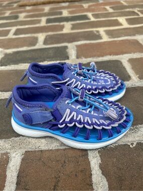 Keen Uneek O2 Bungee Sandals Purple Blue Toddler 8
